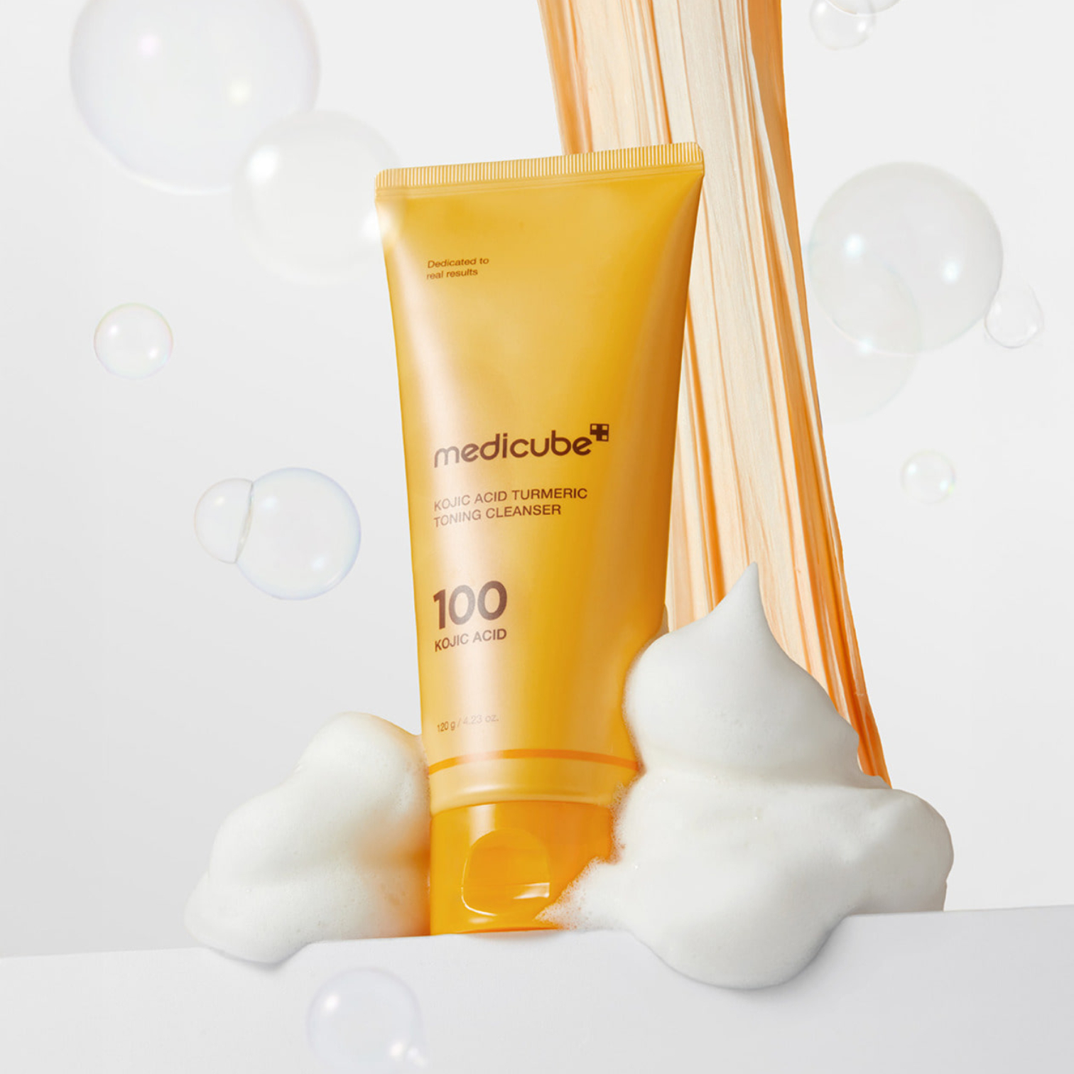 MEDICUBE KOJIC ACID LIMPIADOR TURMERIC TONING CLEANSER 120G - 2
