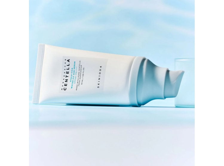 MADAGASCAR CENTELLA BLOQUEADOR HYALU-CICA WATER-FIT SUN SERUM 50ML - 4