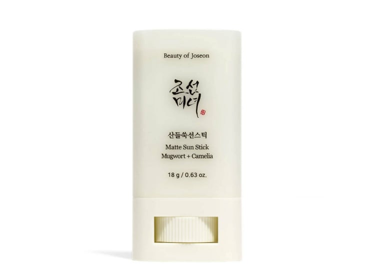 BEAUTY OF JOSEON BLOQUEADOR MATTE SUN STICK + CAMELIA SPF 50+ PA++++ EN BARRA - 1