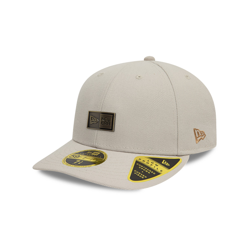 GORRA 9FIFTY NEW ERA BRANDED NE METAL BADGE BEIGE - 1