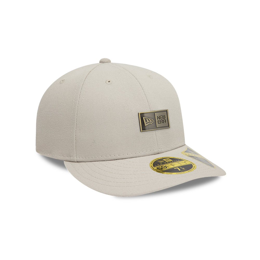 GORRA 9FIFTY NEW ERA BRANDED NE METAL BADGE BEIGE - 2