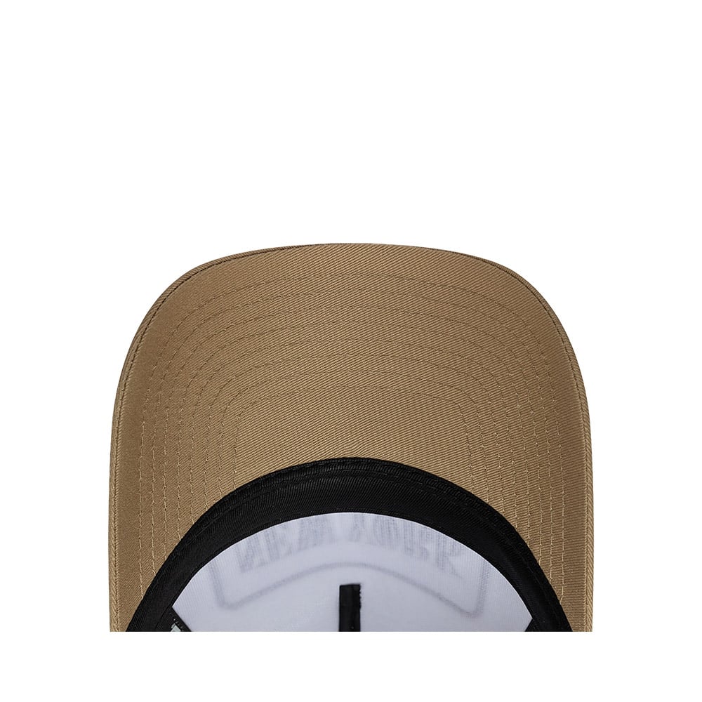 GORRA 9FORTY NEW ERA PATCH TRUCKER BEIGE - 3