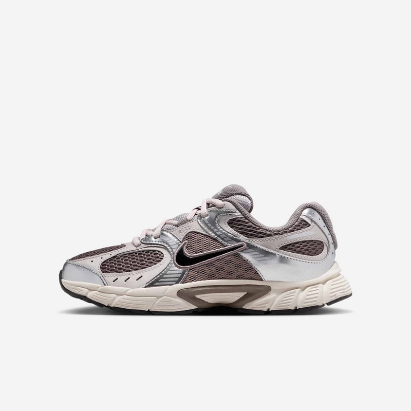 ZAPATILLAS NIKE V5 RNR HQ6411-200 NIÑOS - 1