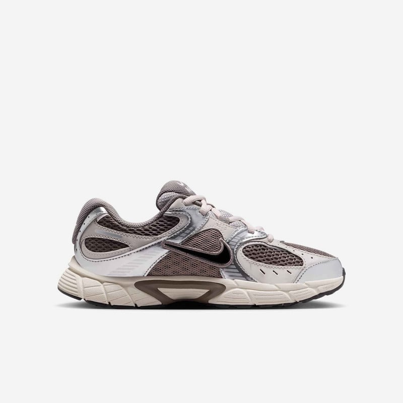 ZAPATILLAS NIKE V5 RNR HQ6411-200 NIÑOS - 2