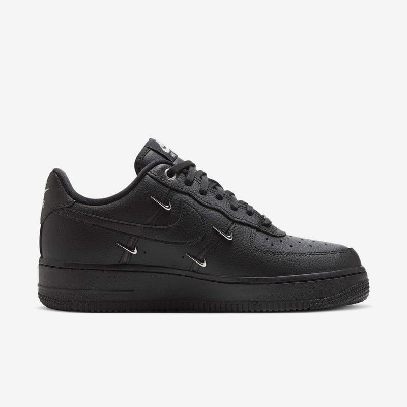 ZAPATILLAS NIKE AIR FORCE 1 ’07 LX HQ1180-001 MUJER - 2