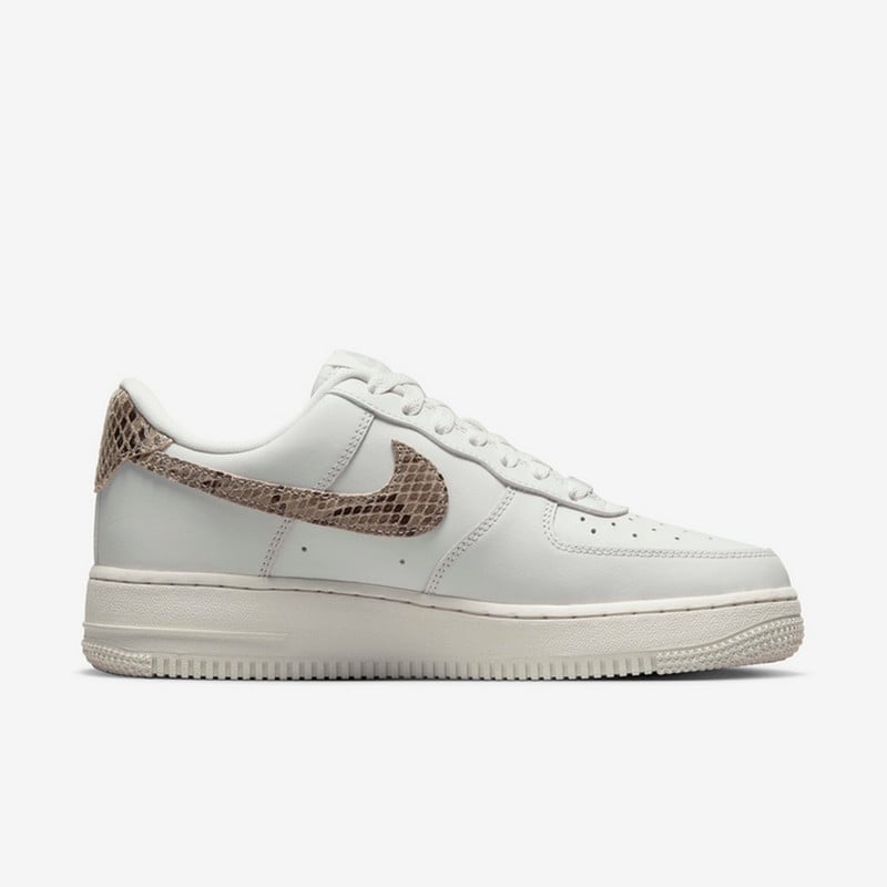 ZAPATILLAS NIKE AIR FORCE 1 '07 DD8959-002 MUJER - 2