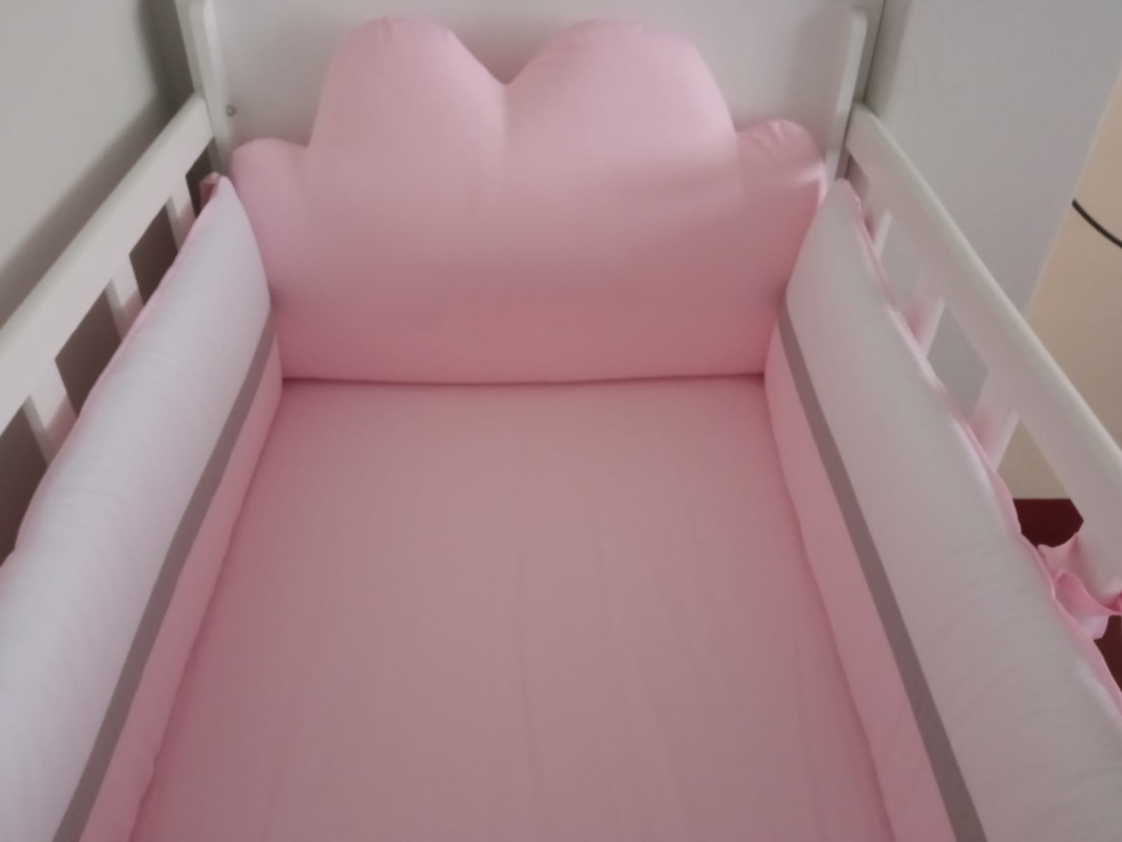 PROTECTOR CUNA BABYTU ROSADO LATERAL PARACHOQUES CABEZAL NUBE - 2