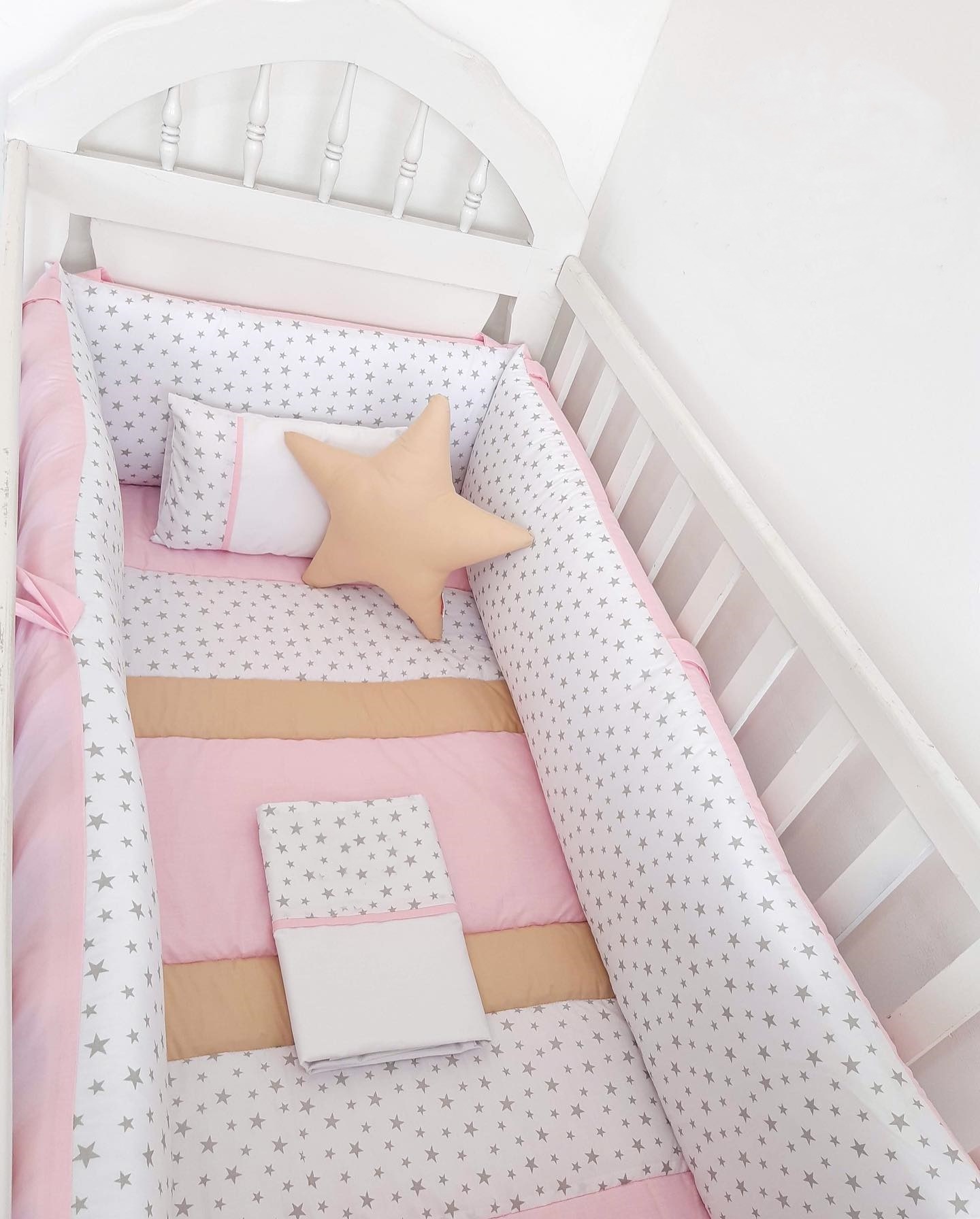 PROTECTORES CUNA BABYTU ROSADO LATERALES PARACHOQUES DISEÑO ESTRELLITAS 4 PIEZAS - 1