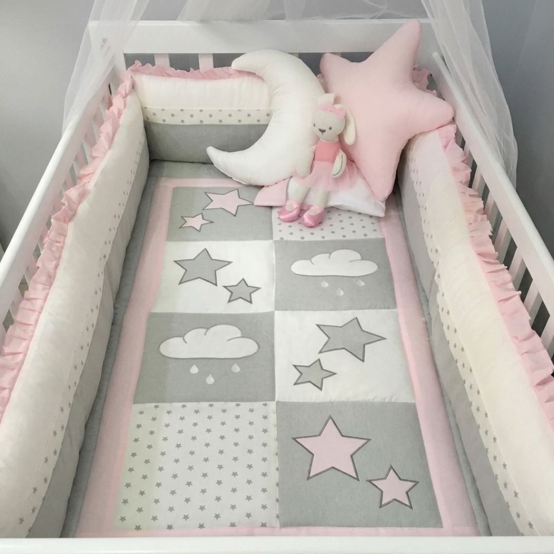 SET CUNA BABYTU ALGODÓN ROSADO BORDADO DISEÑO NUBES Y ESTRELLITAS BORDDADO NIÑA - 1