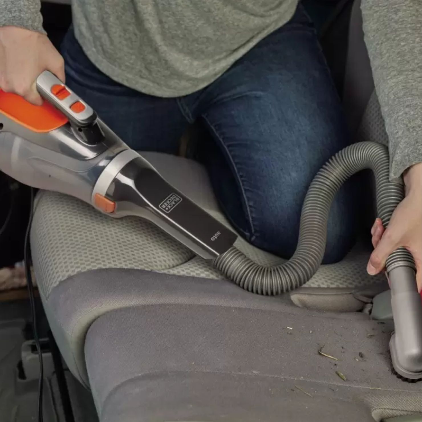 ASPIRADORA BLACK DECKER BDCV610-LA CON CONEXIÓN 12V PARA AUTO - 3