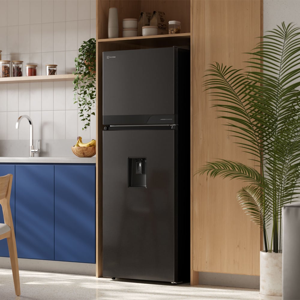 Refrigeradora Top Freezer Electrolux Con Dispensador 315L No Frost Negro ERT34A2P6DC - 9