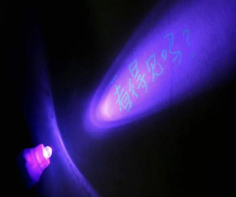 BOLÍGRAFO LAPIZ ESPÍA CON LUZ LED TINTA INVISIBLE - 6