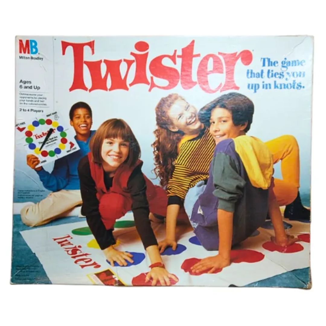 JUEGO DE MESA CLÁSICO TWISTER EL JUEGO QUE TE ANUDA - 1