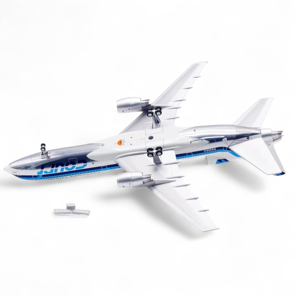 LOCKHEED L-1011-385-1 TRISTAR COURT LINE (EDICIÓN LIMITADA) 1/200 - 10