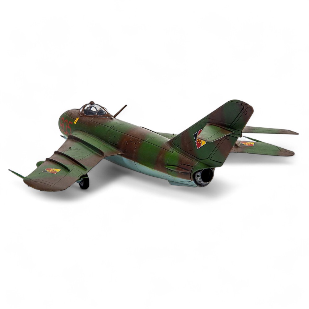 PZL LIM-5 MODEL KIT 1/72 - 3
