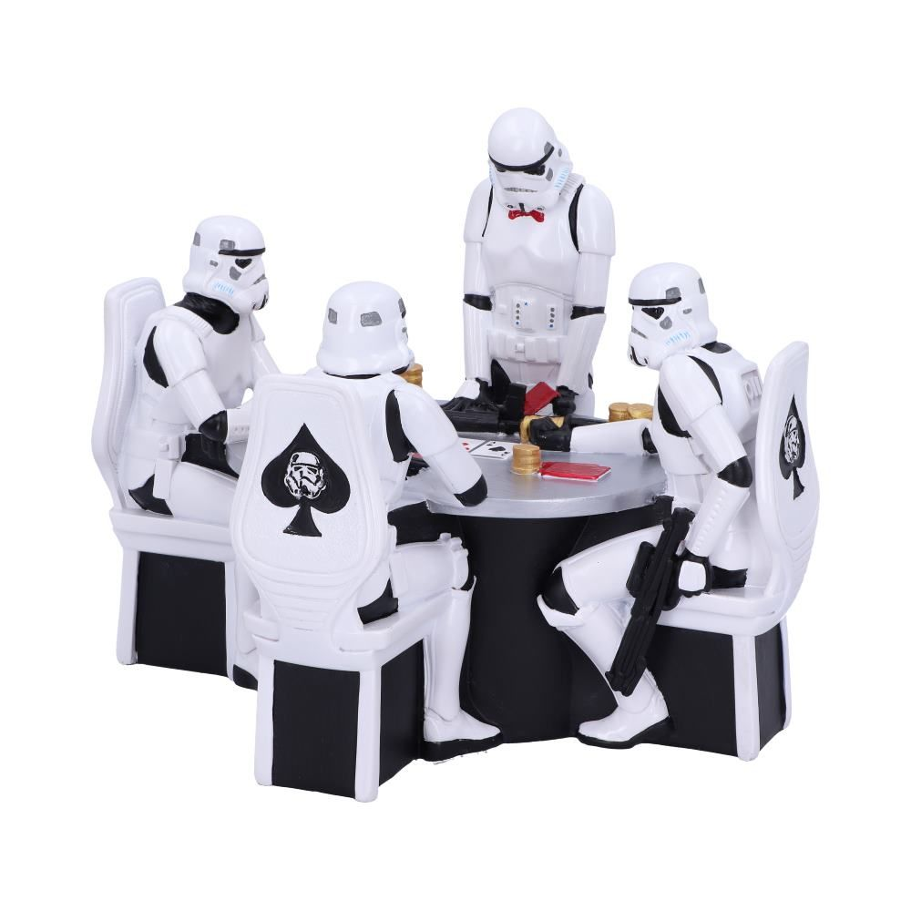 STORMTROOPER POKER FACE DIORAMA - 2