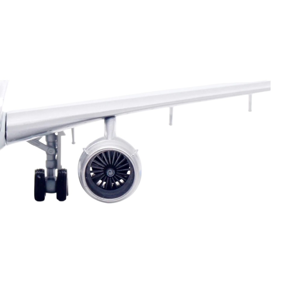 MCDONNELL DOUGLAS DC-10-30 WARDAIR CANADA C-GXRB 1/200 - 7