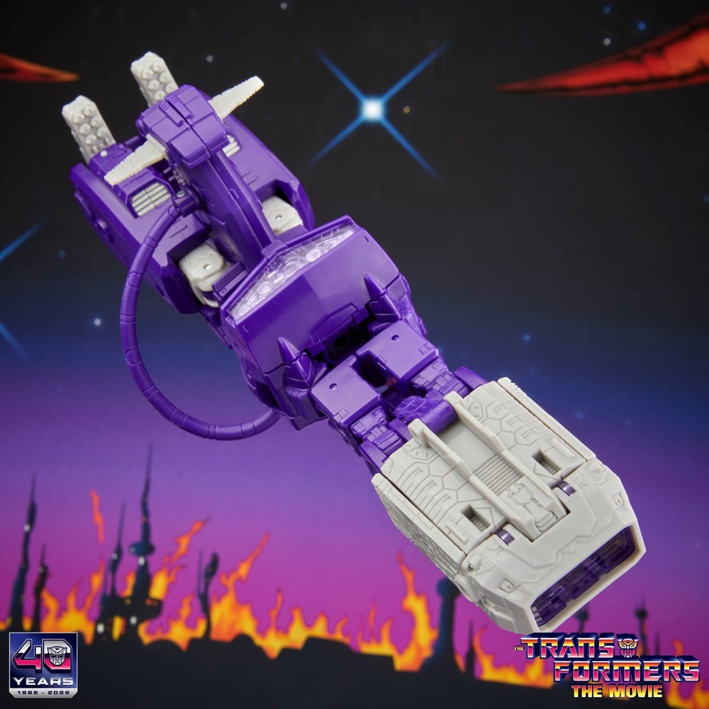 THE TRANSFORMERS: THE MOVIE STUDIO SERIES 86 VOYAGER CLASS SHOCKWAVE - 9
