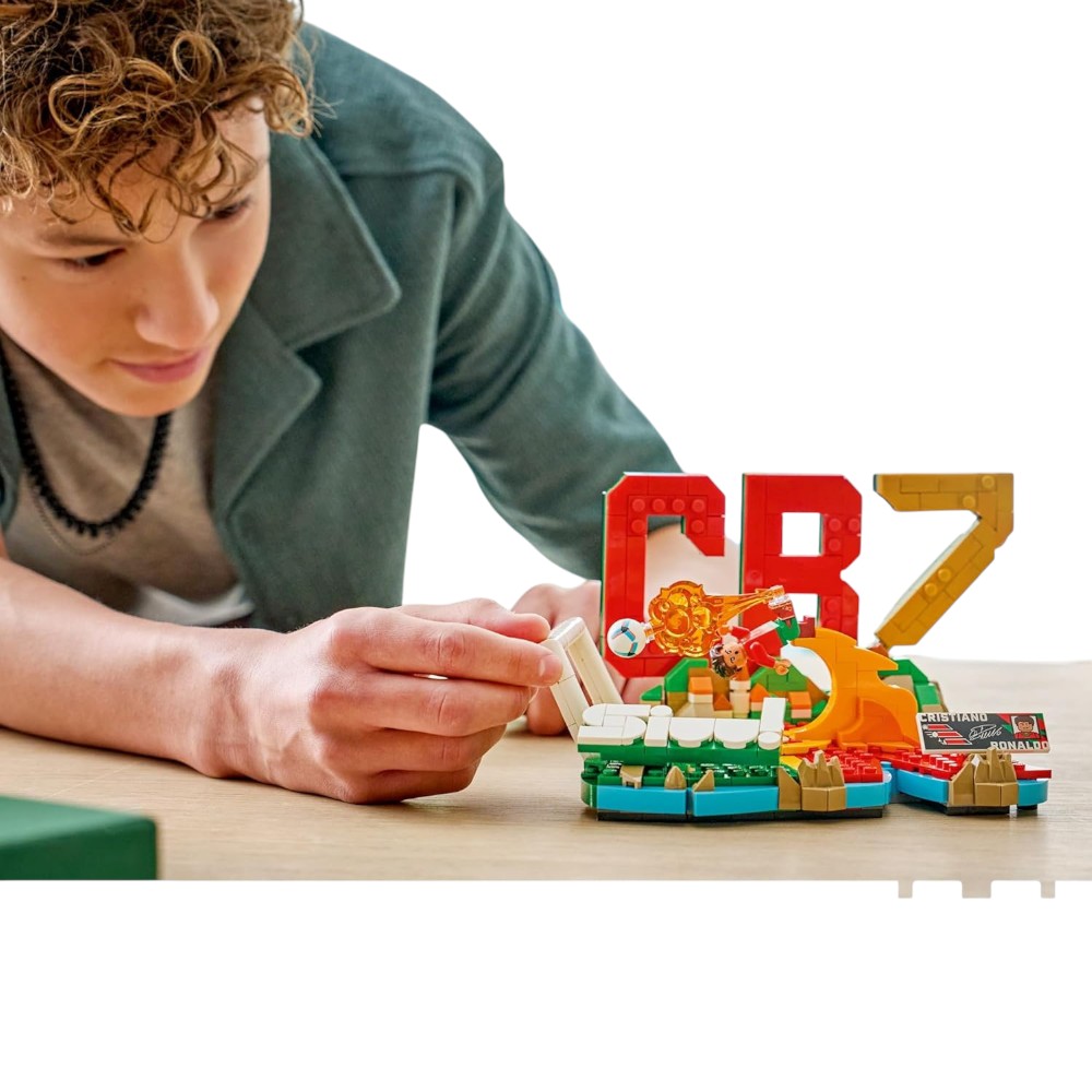LEGO EDITIONS 43012 CRISTIANO RONALDO FENÓMENOS DEL FÚTBOL (490 PIEZAS) - 6
