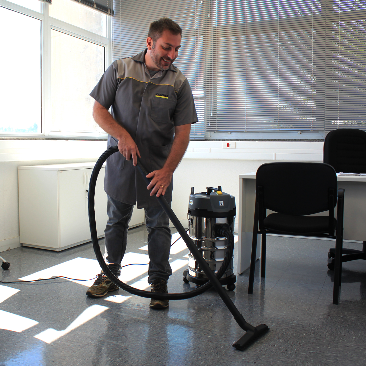 ASPIRADORA EN SECO Y HUMEDO NT30/1 1400W 30L KARCHER - 6