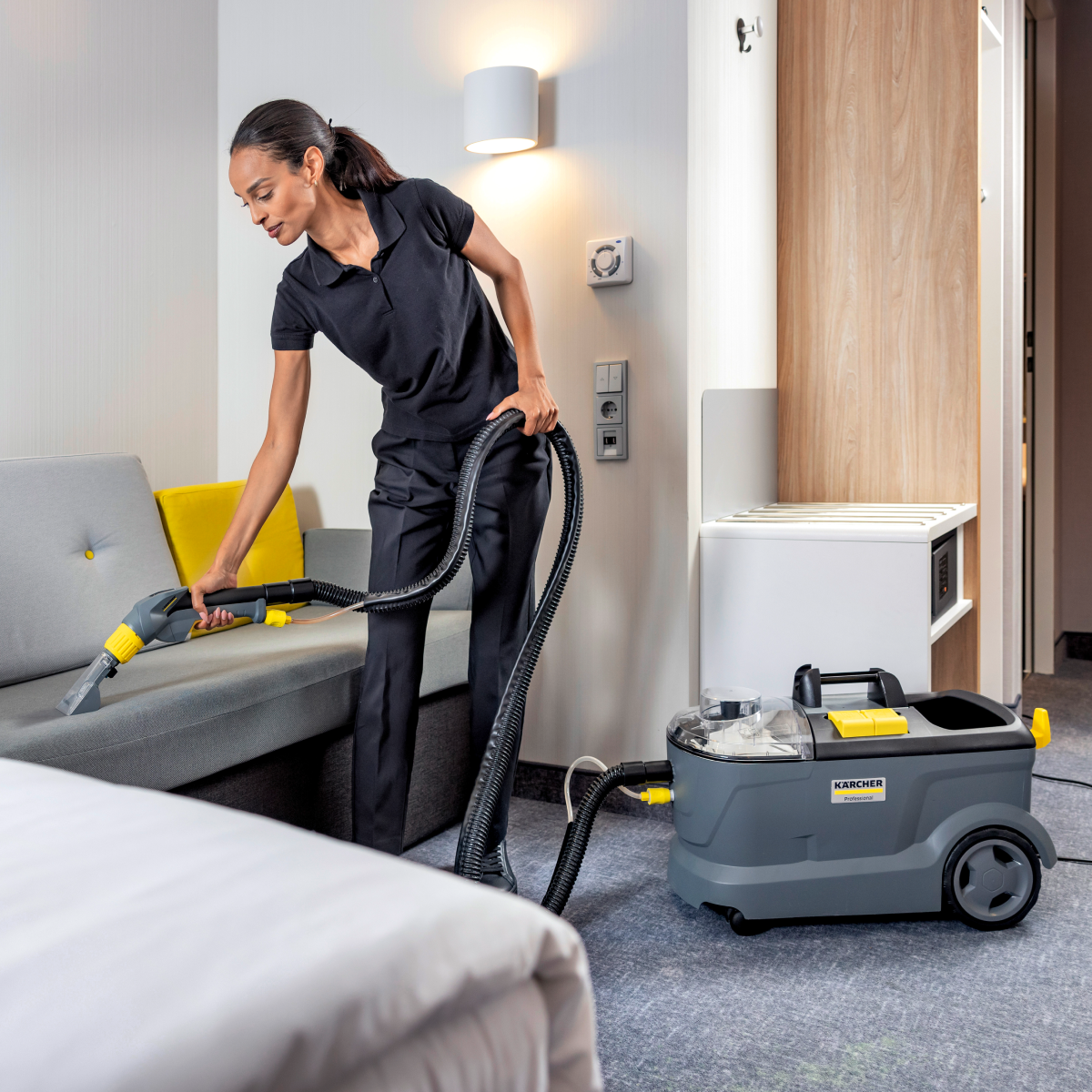 LAVA TAPICES PUZZI10/1 1250W 10L KARCHER - 4