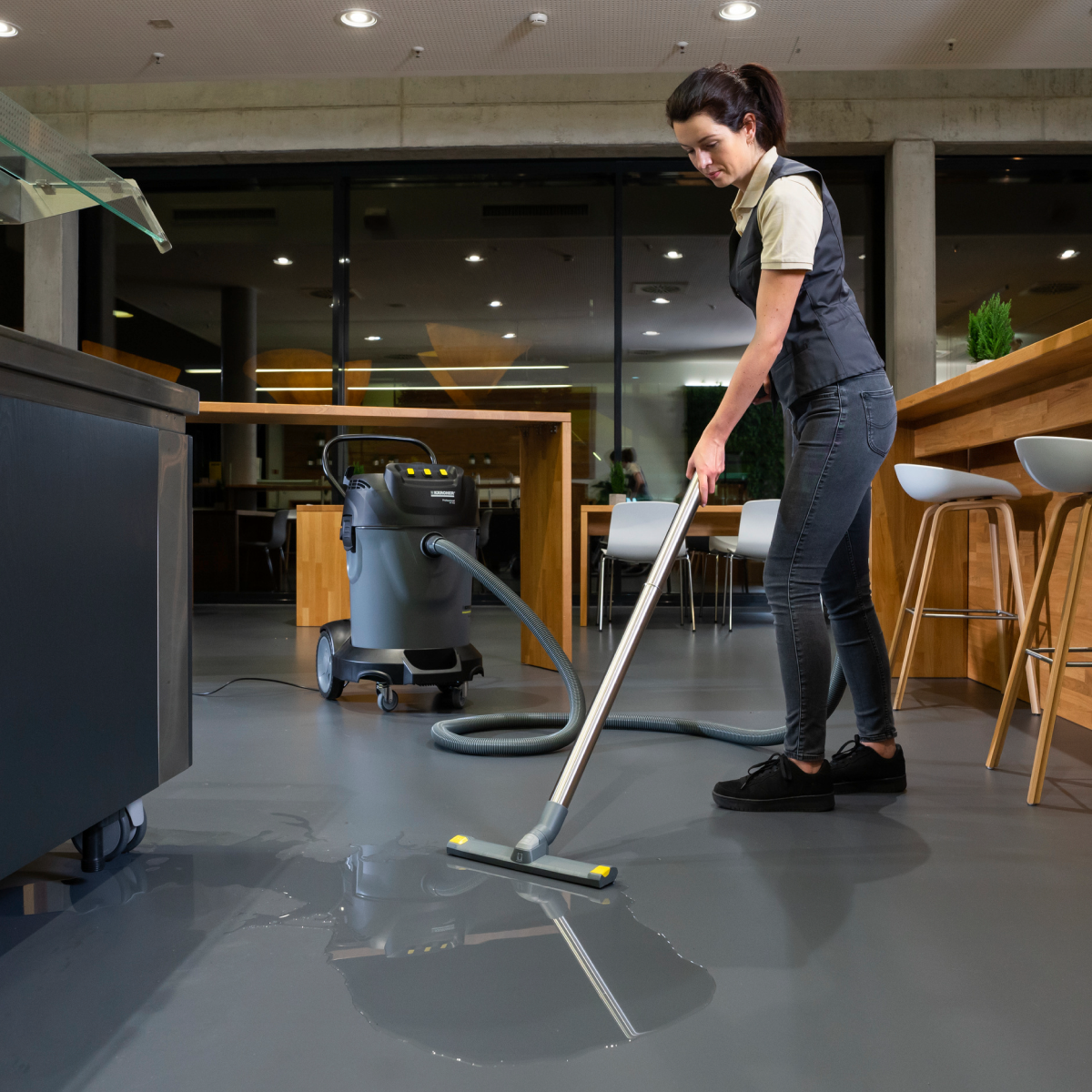 ASPIRADORA EN SECO Y HUMEDO NT70/3 3600W 70L KARCHER - 3