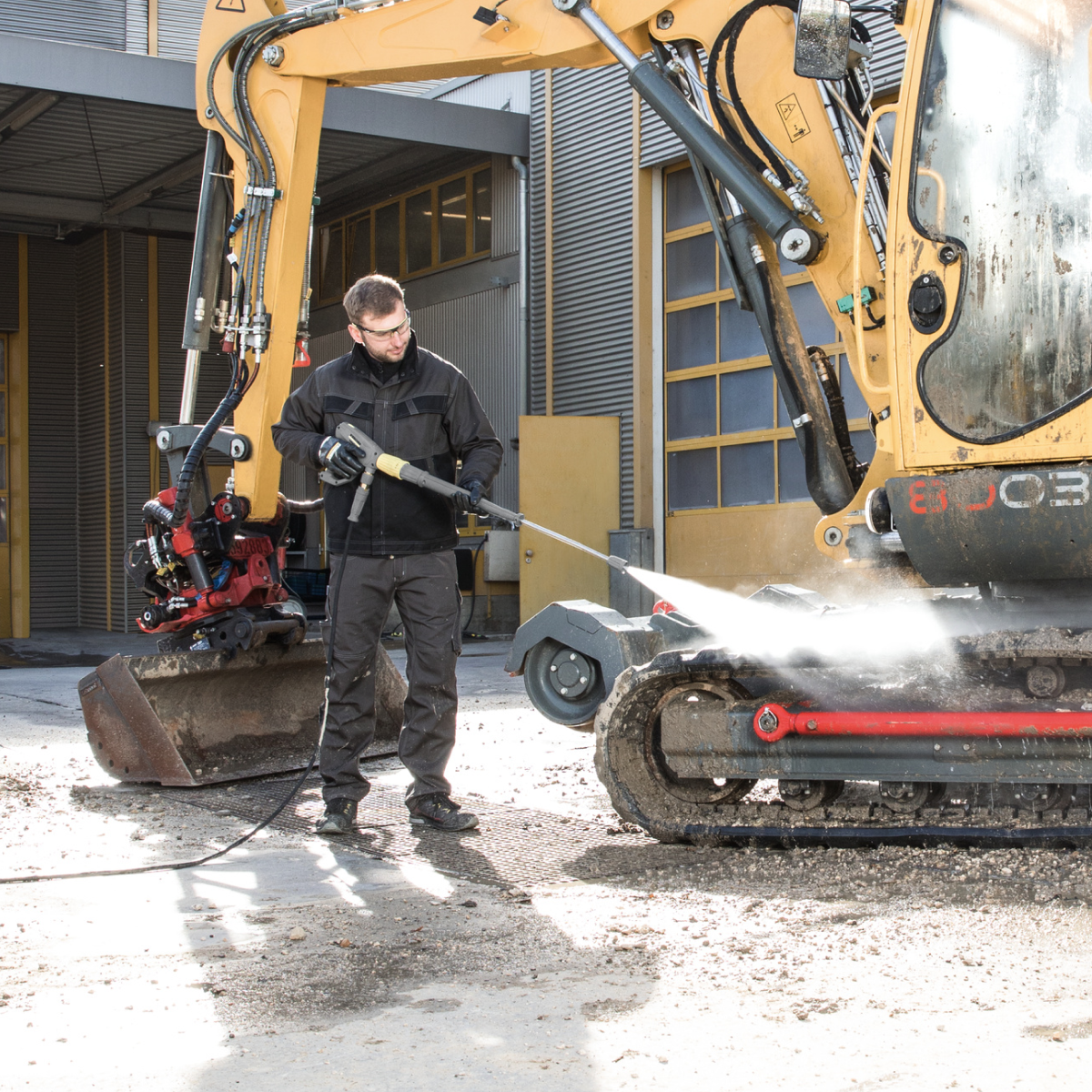 HIDROLAVADORA DE AGUA FRIA HD8/18-4 4600W 180BAR KARCHER - 4
