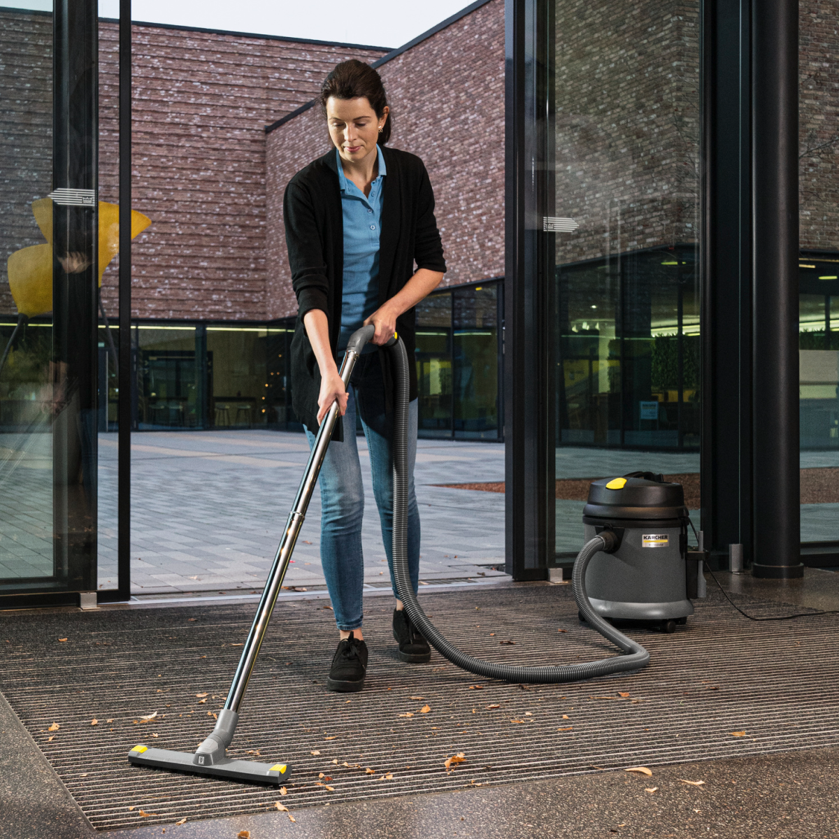 ASPIRADORA EN SECO Y HUMEDO NT27/1 1380W 27L KARCHER - 7