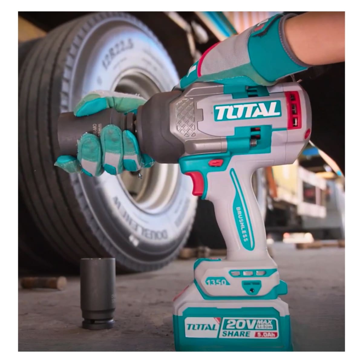 LLAVE DE IMPACTO 3/4' 1350 NM INDUSTRIAL TOTAL - 6