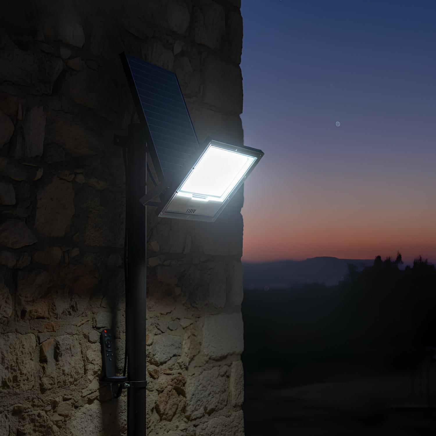 REFLECTOR LED CON PANEL SOLAR 150W OPALUX - 3