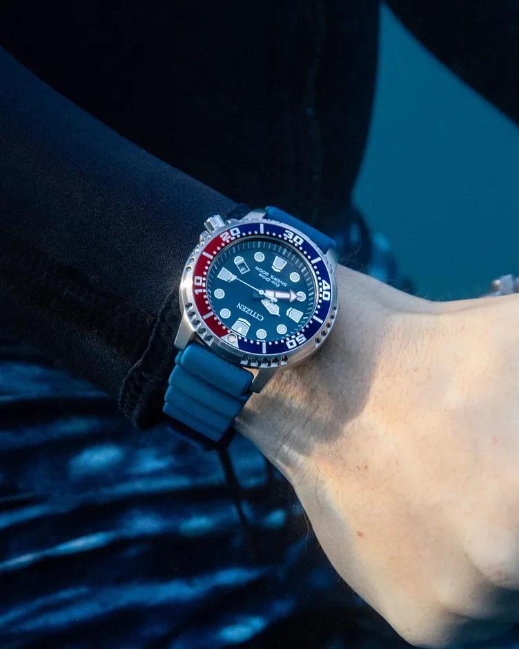 CITIZEN PROMASTER DIVER SOLAR CORREA SILICONA AZUL - 4