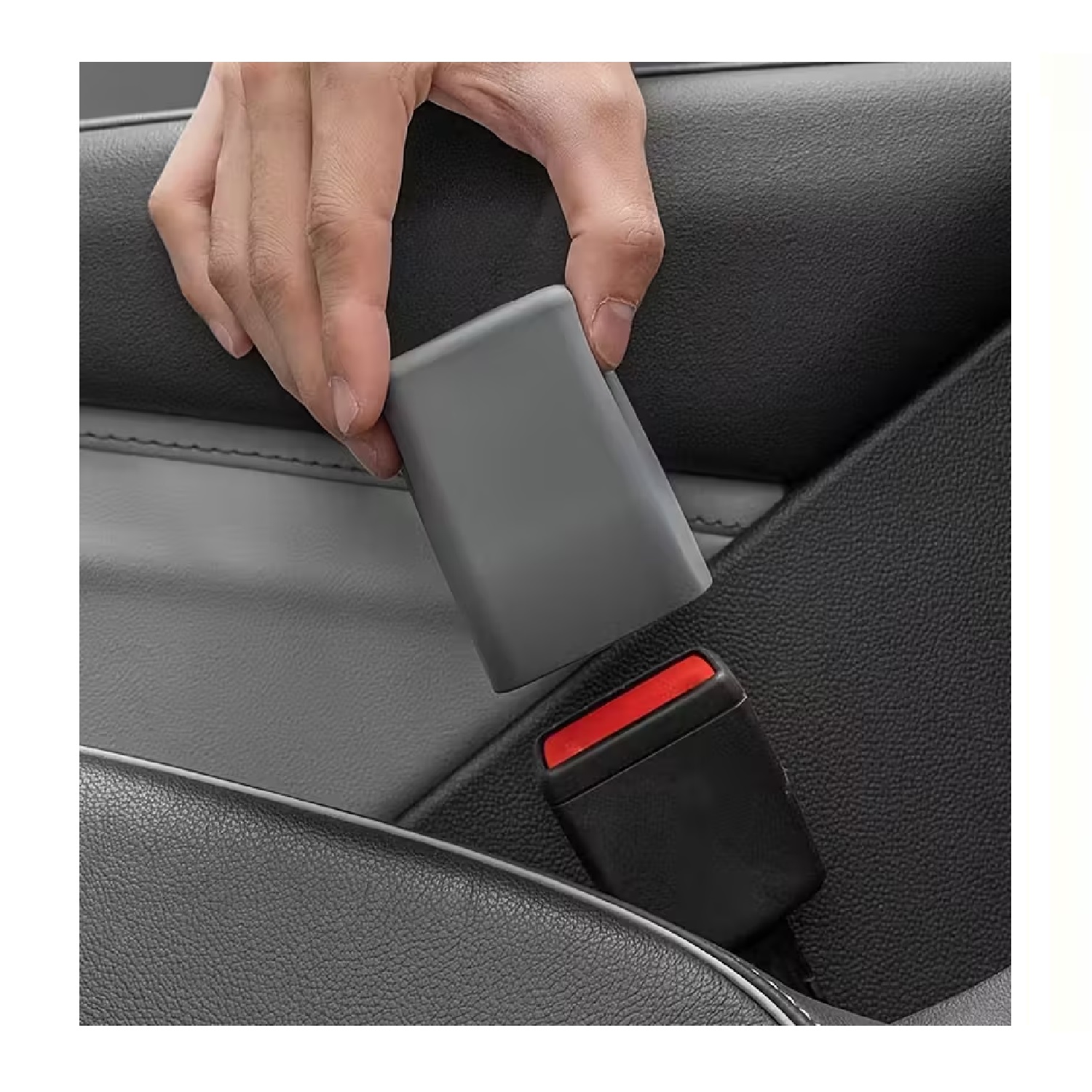 FUNDA PARA HEBILLA DEL CINTURÓN DE SEGURIDAD DEL COCHE COLOR ROJO TM - 1