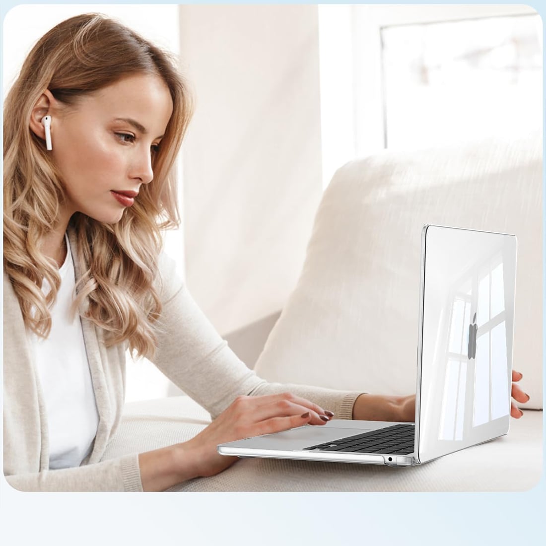FUNDA CASE PROTECTOR ACRILICO MACBOOCK AIR 13.6 CHIP M2/M3/M4/M5 (2022/2026) - TRANSPARENTE - 3