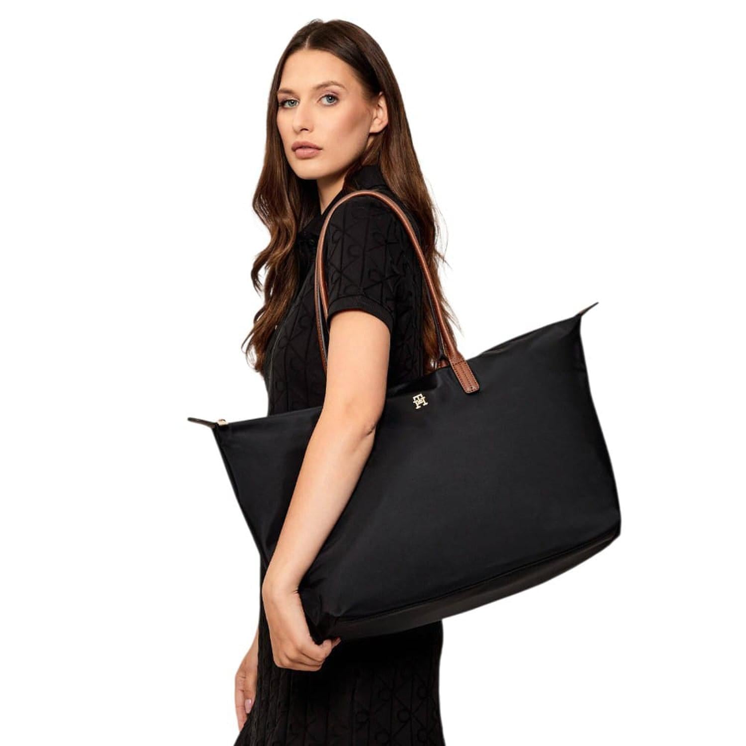 CARTERA TOTE TOMMY HILFIGER NEGRO CON ASA MARRÓN - 2