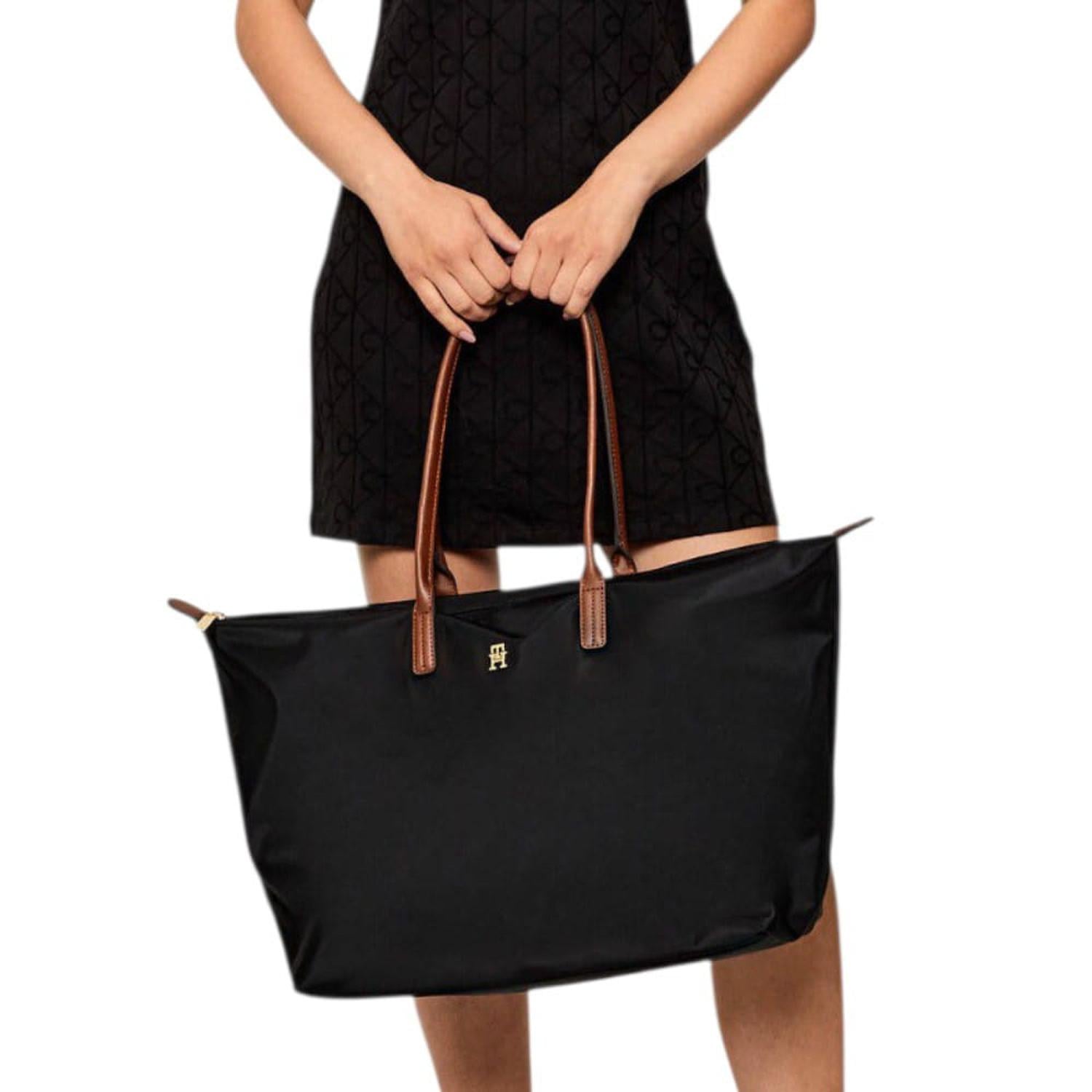 CARTERA TOTE TOMMY HILFIGER NEGRO CON ASA MARRÓN - 4