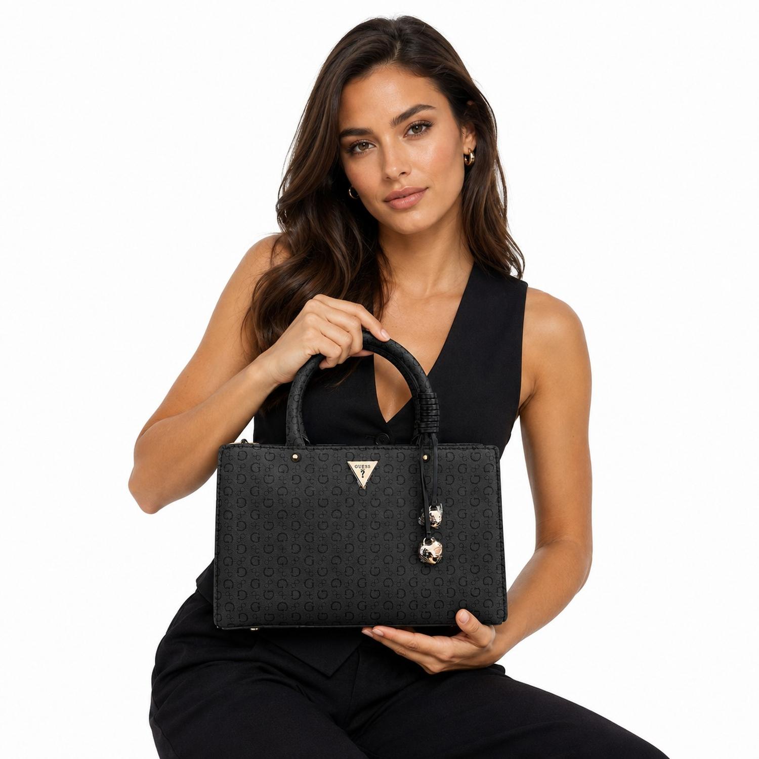 CARTERA MINI CROSSBODY GUESS MONOGRAFIADA NEGRO CON ADORNO CORAZON - 2