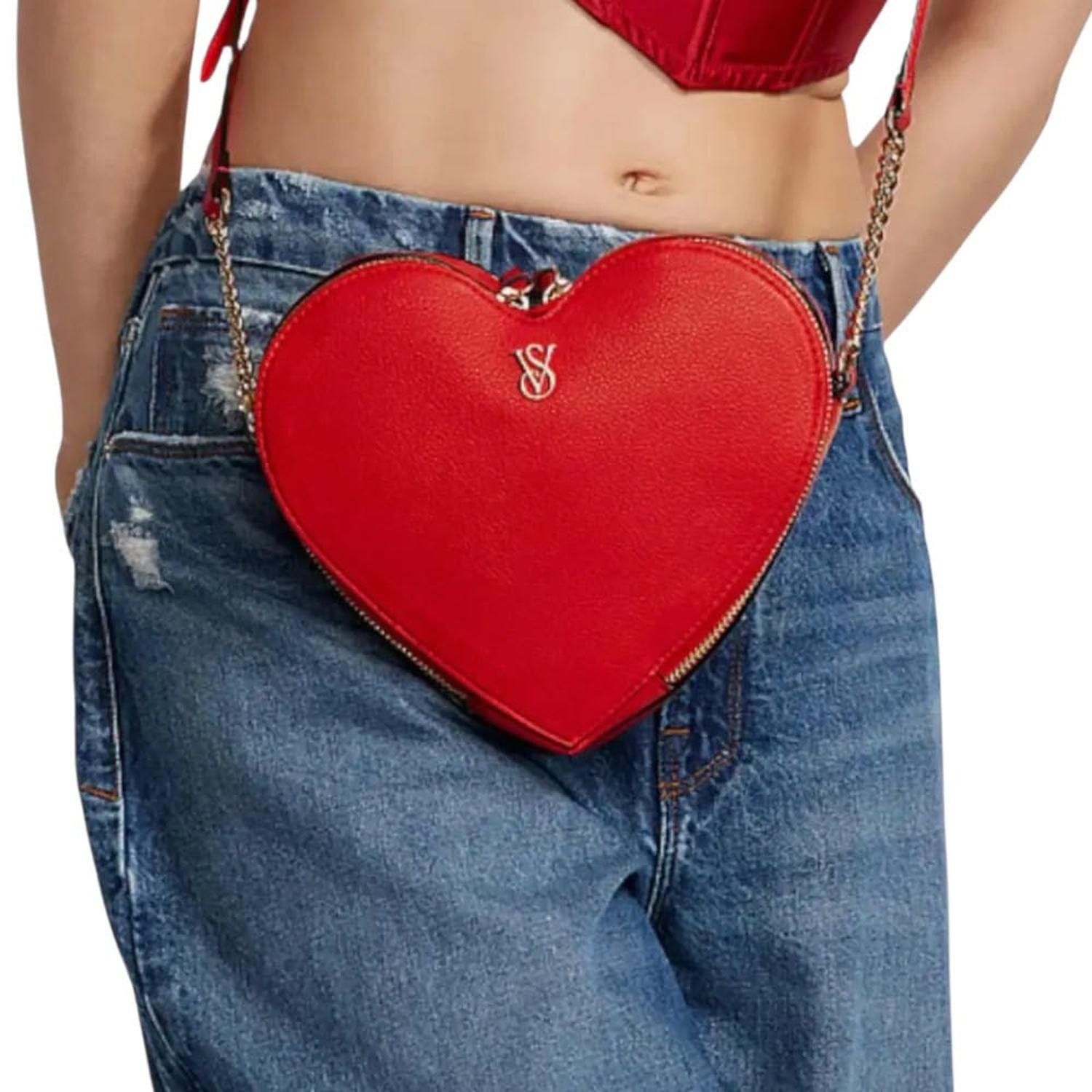 CARTERA CROSSBODY VICTORIAS SECRET ROJA EN FORMA DE CORAZON - 2
