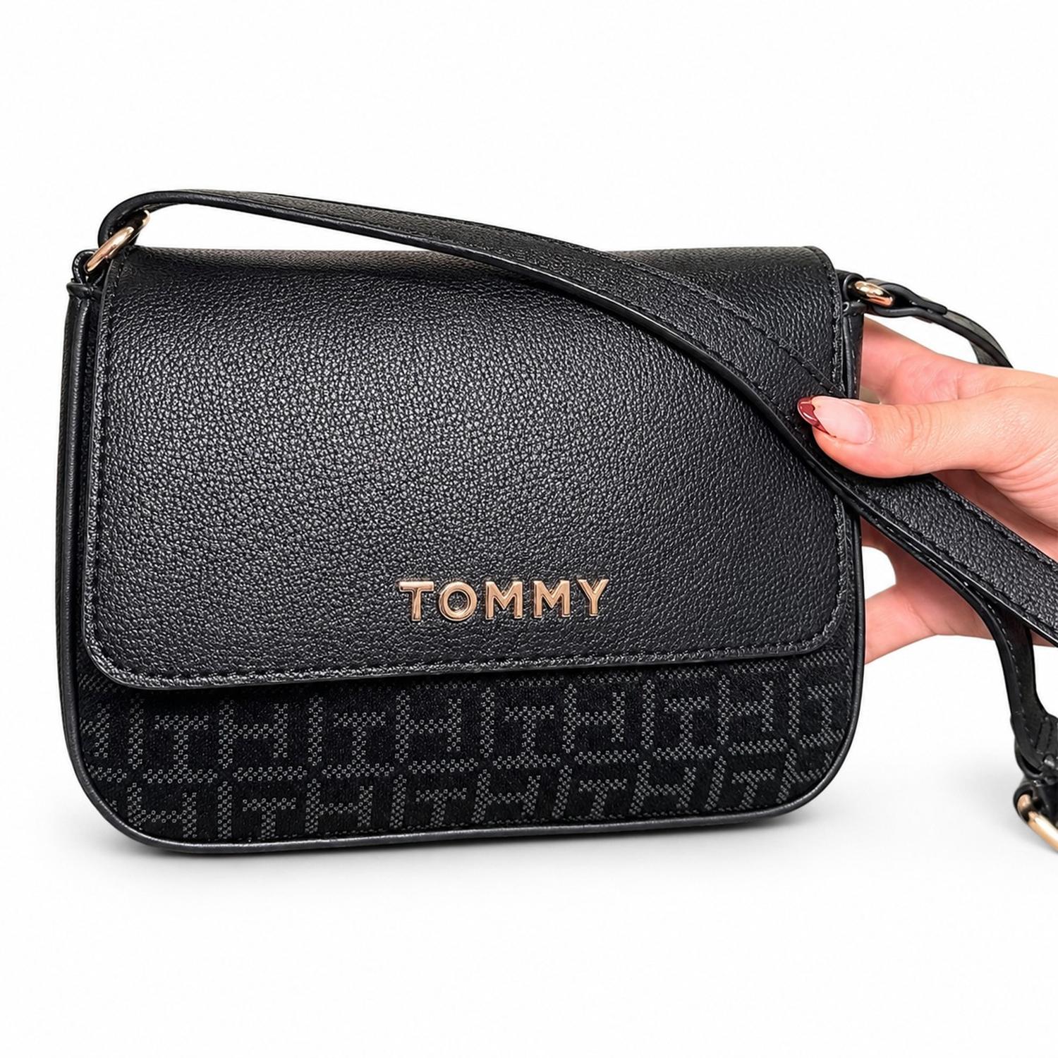 CARTERA MEDIANA CROSSBODY TOMMY HILFIGER MONOGRAFIADO NEGRO - 1