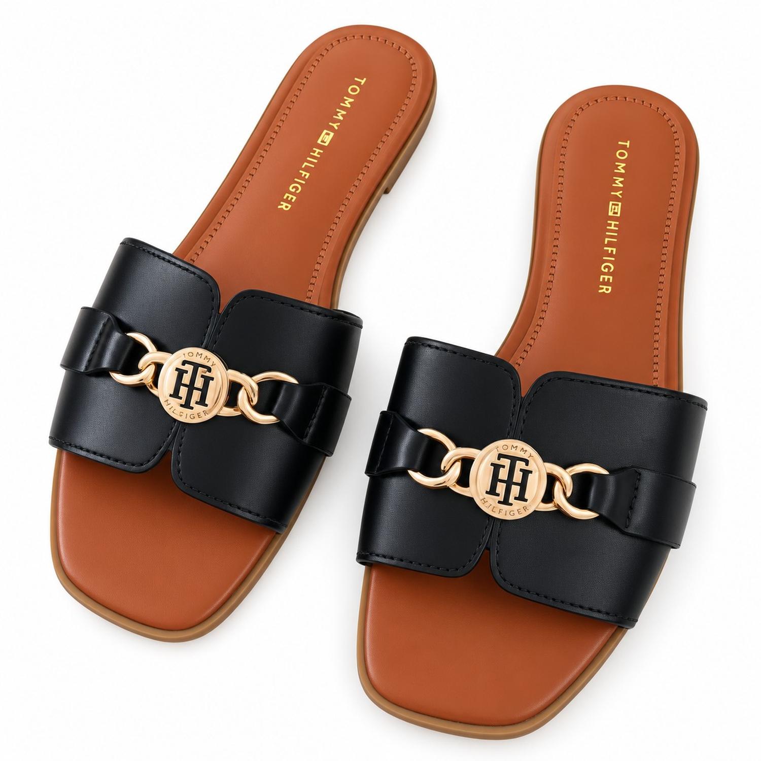 SANDALIAS TOMMY HILFIGER CAMEL Y NEGRO CON DISEÑO DETALLE DORADO - 1