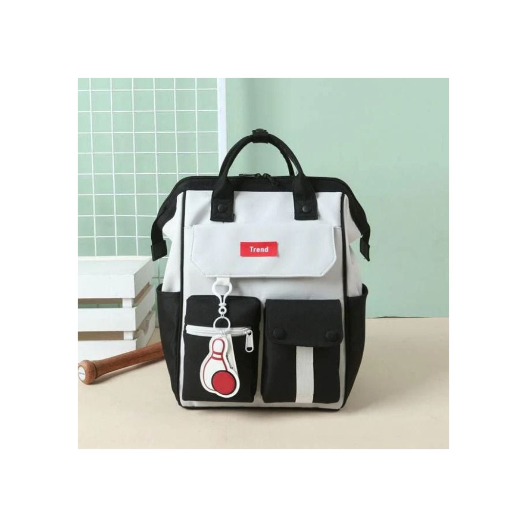 MOCHILA UNISEX CON TEMA DEPORTIVO - 1