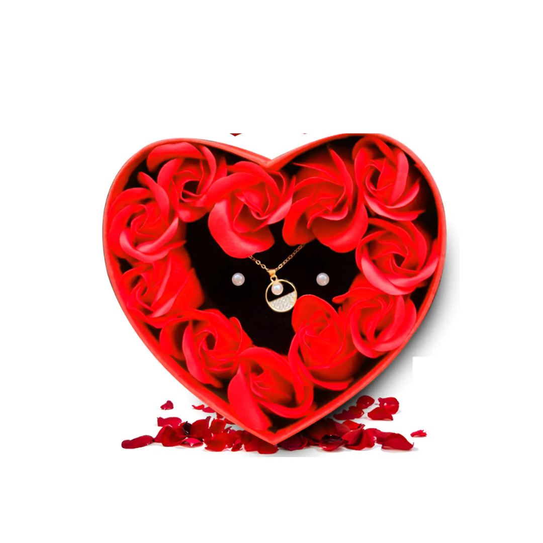 BOX DE ROSAS CON COLLAR - 1