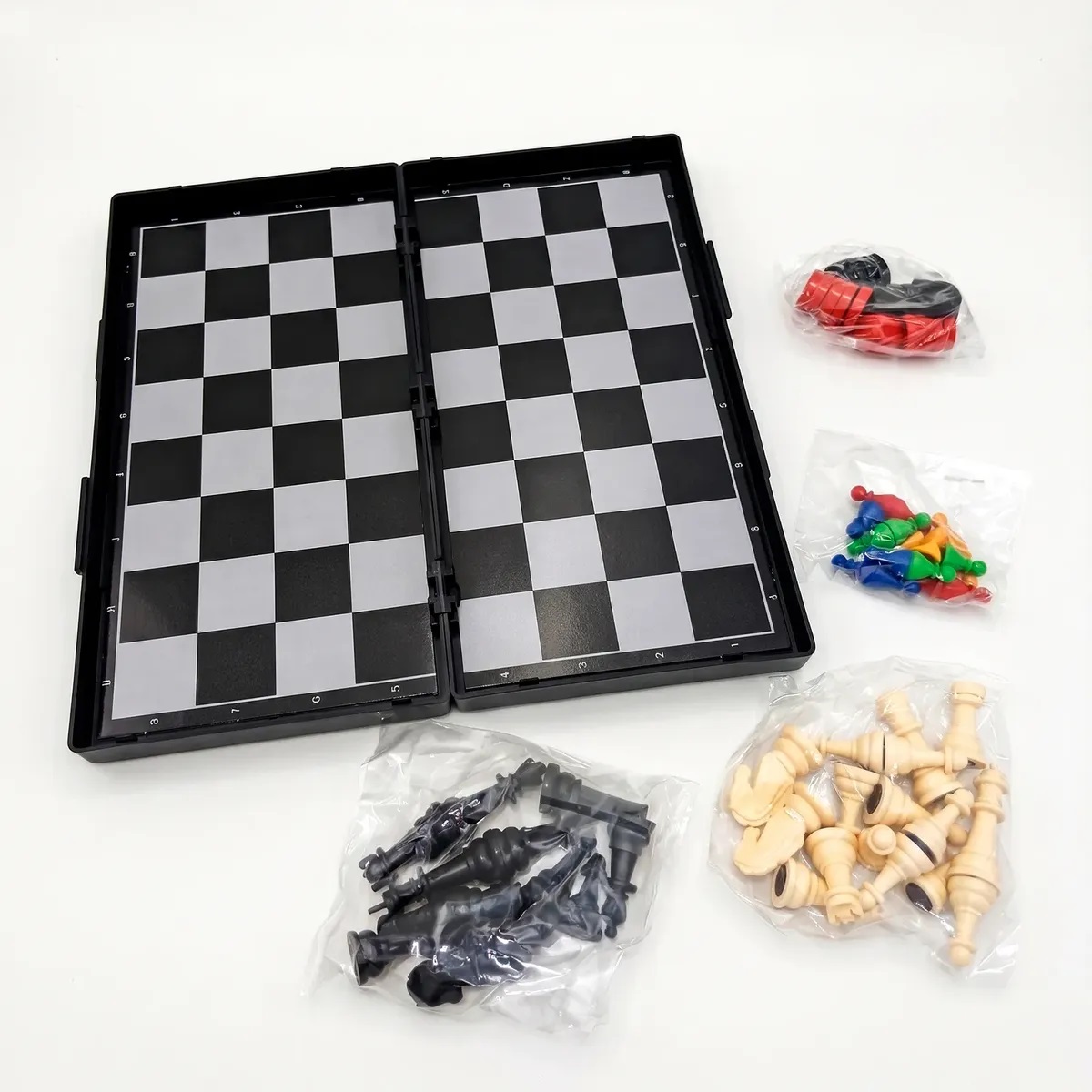AJEDREZ IMANTADO 3 EN 1 CON DAMAS Y LUDO - JUEGO DE MESA FAMILIA - 5