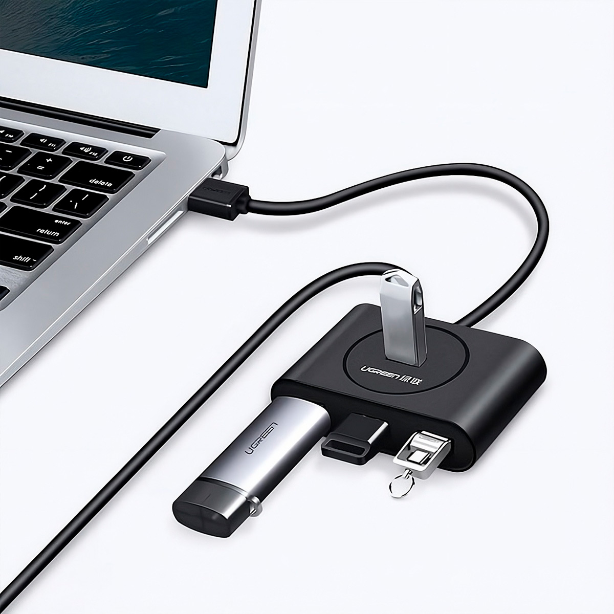 ADAPTADOR UGREEN CR113 HUB USB 3.0 TIPO A 4 EN 1 CABLE 0,5 MTS - 3