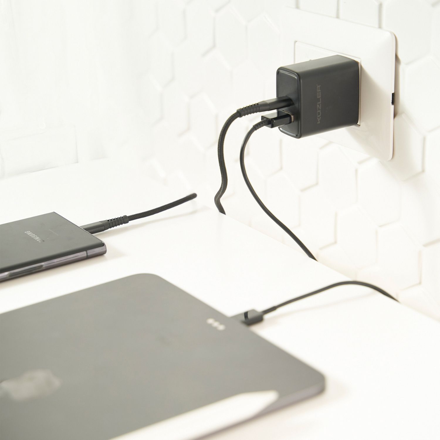 COMBO CARGADOR 30W + CABLE USB-C 60W 1M NOVABLAST-30 - 3