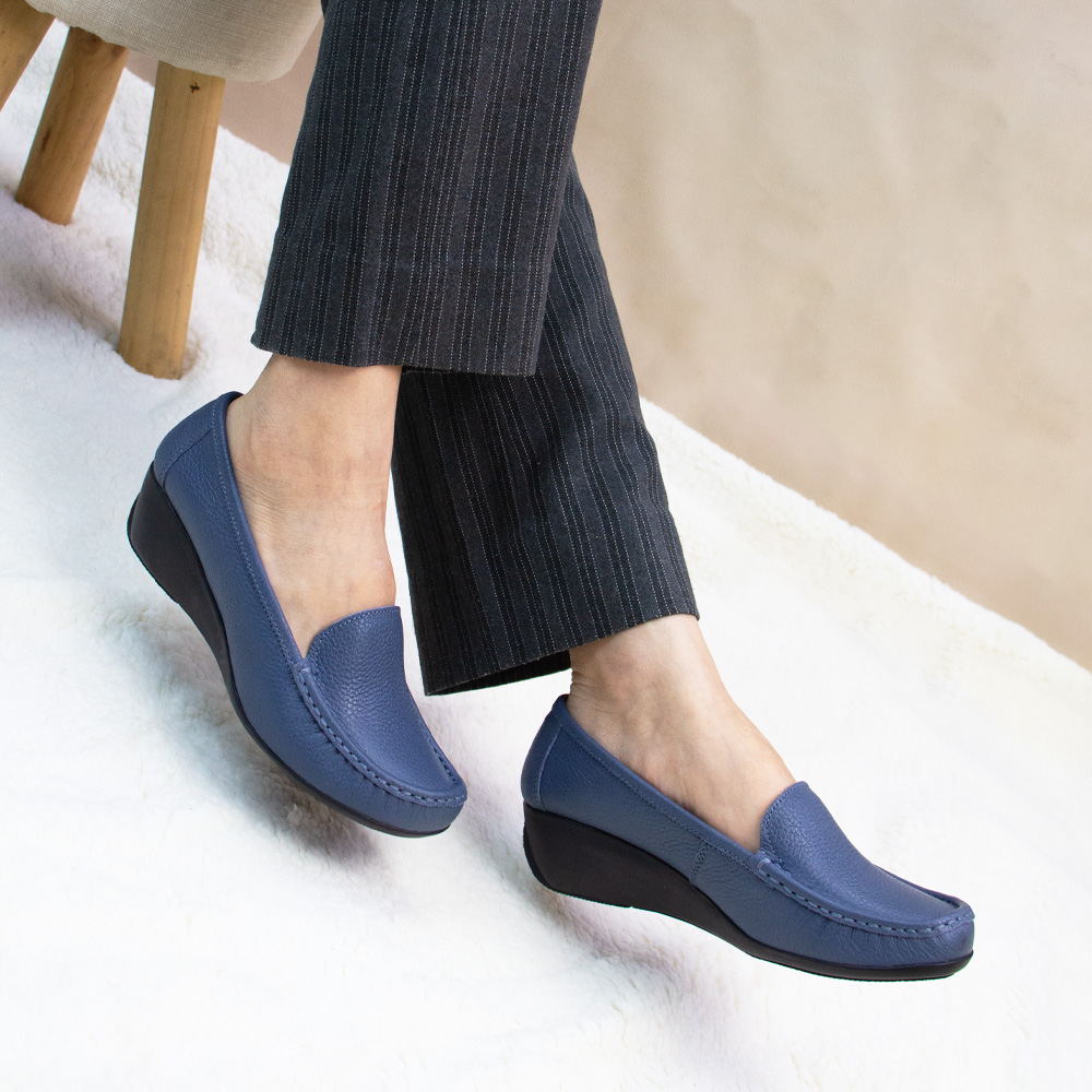 MOCASIN TACO CUÑA MUJER CORELLI LARISA CUERO ACERO - 4
