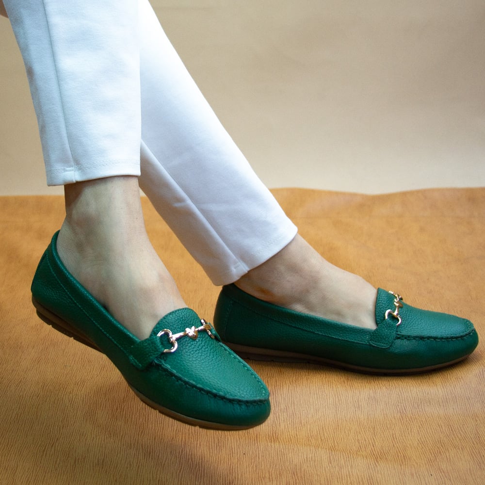 MOCASIN CHATO MUJER CORELLI LOVE CUERO VERDE HOJA - 4