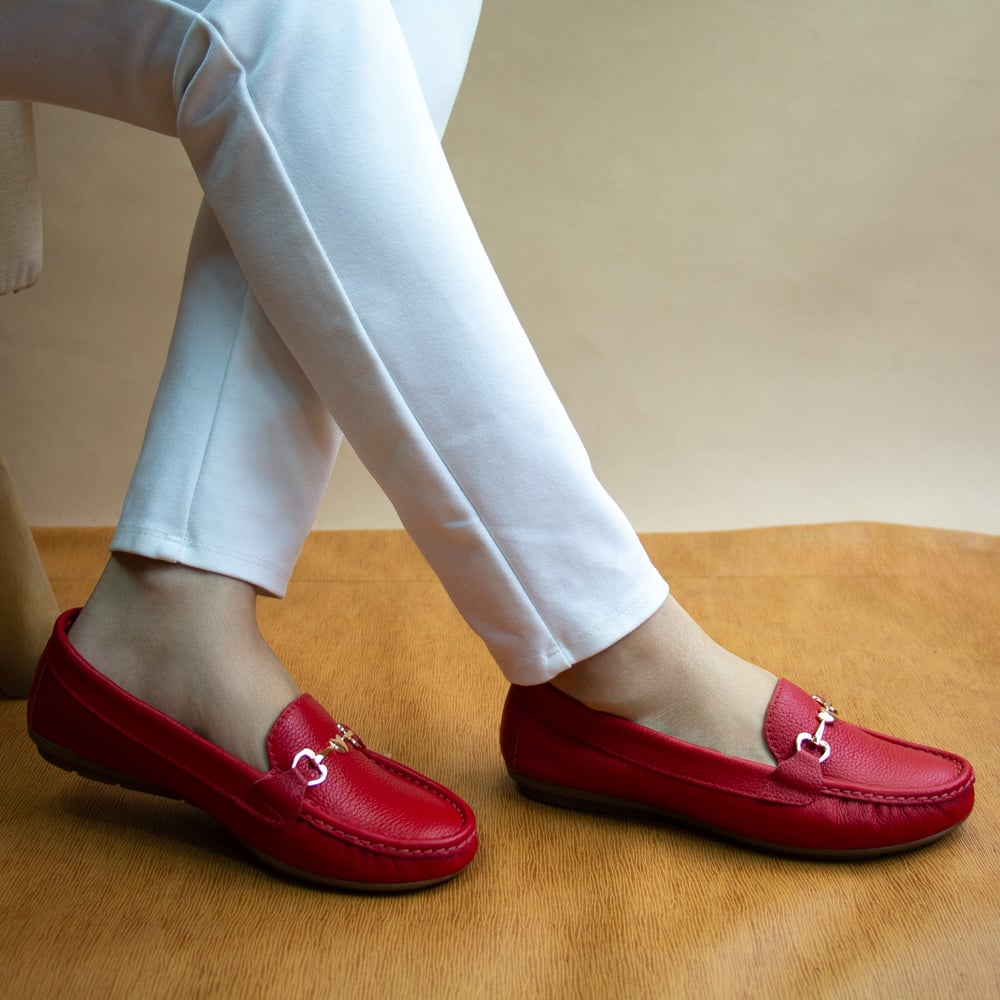 MOCASIN CHATO MUJER CORELLI LOVE CUERO ROJO - 4
