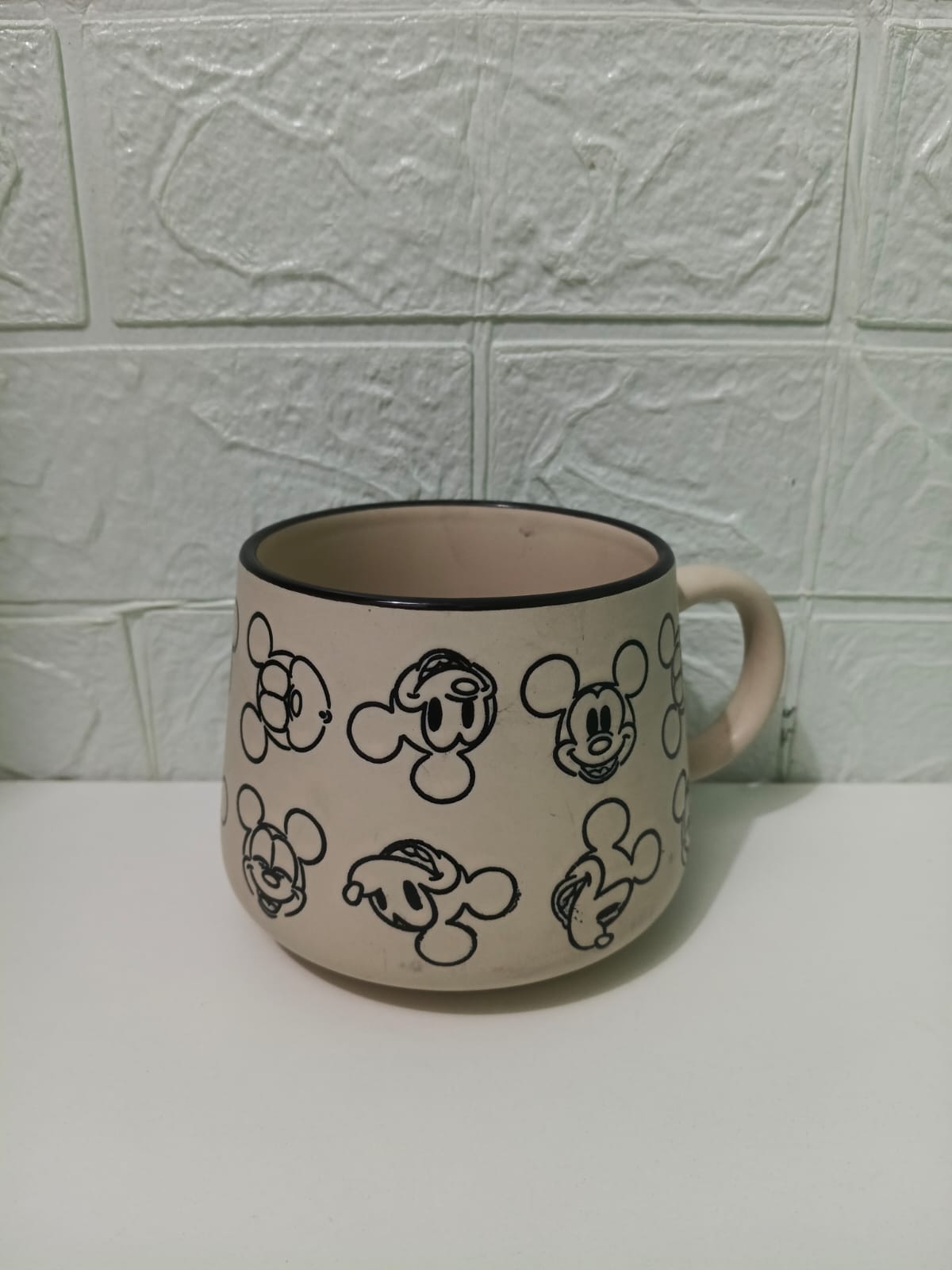 TAZA MICKEY BLANCO CON NEGRO - 3