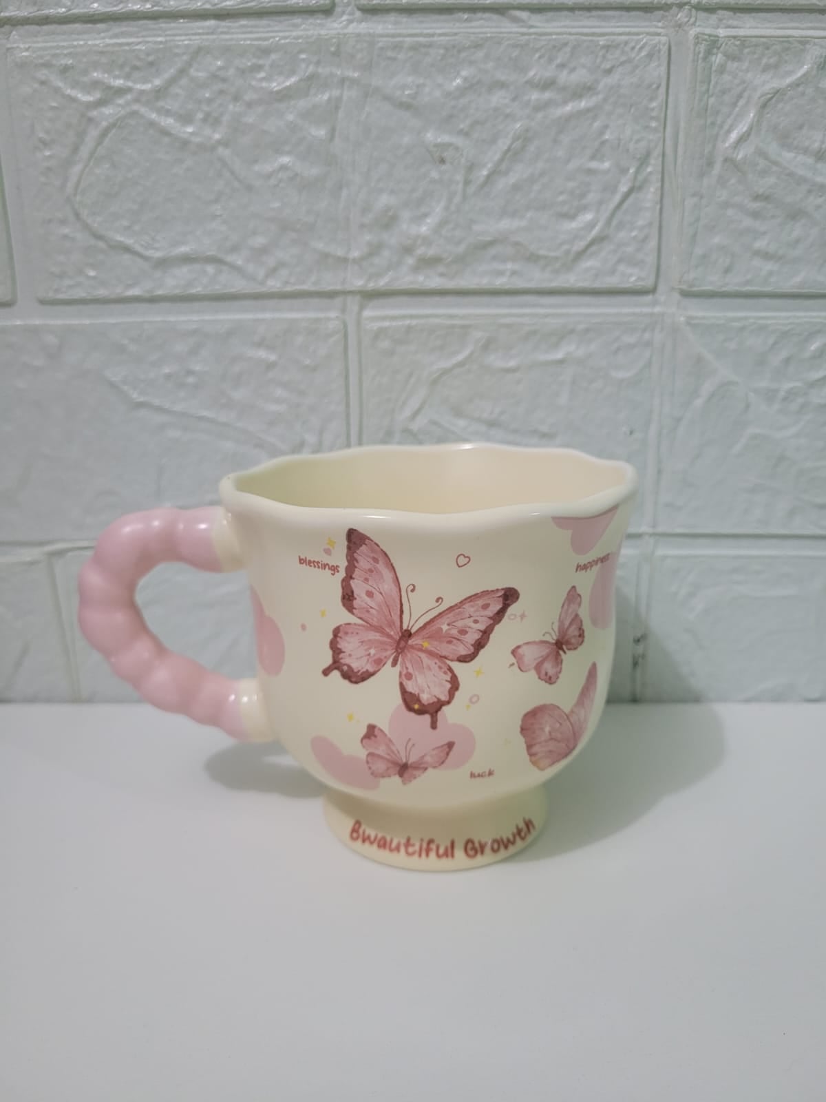 TAZA VINTAGE CON MARIPOSAS - 2