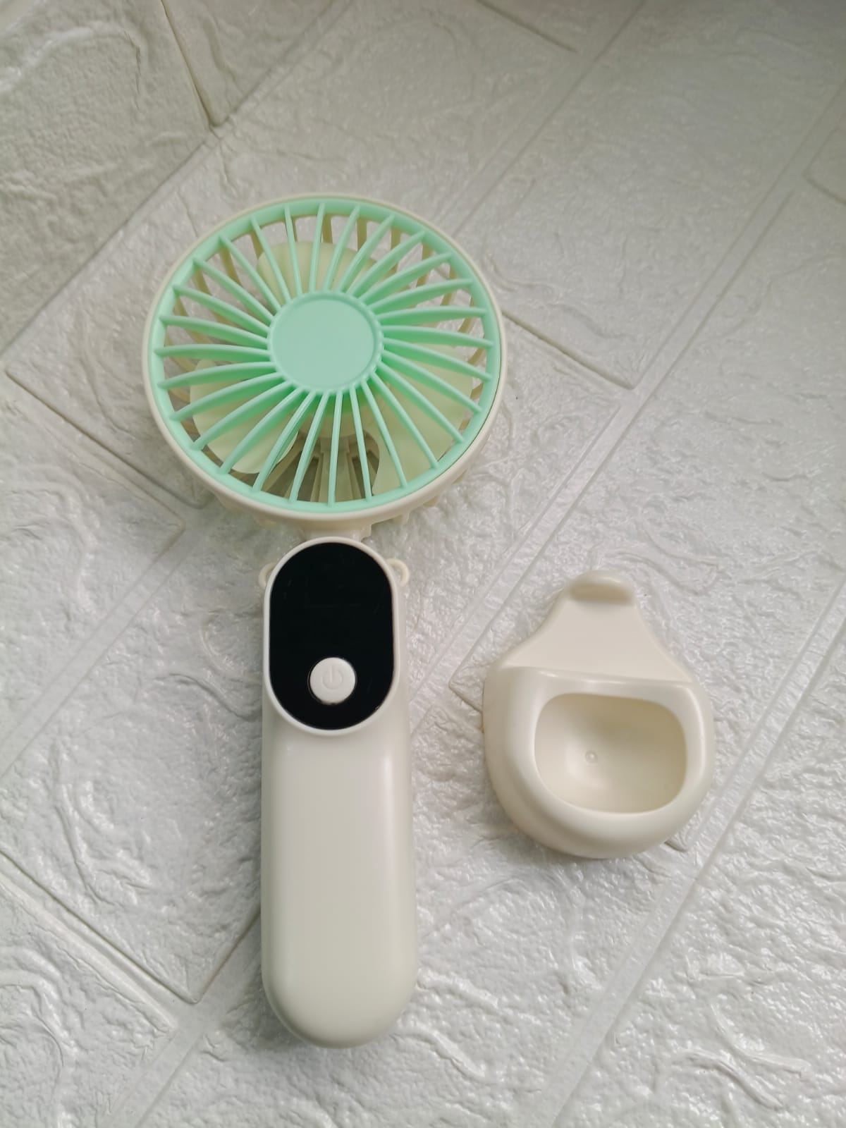 VENTILADOR RECARGABLE CREMA DE 5 VELOCIDADES - 1